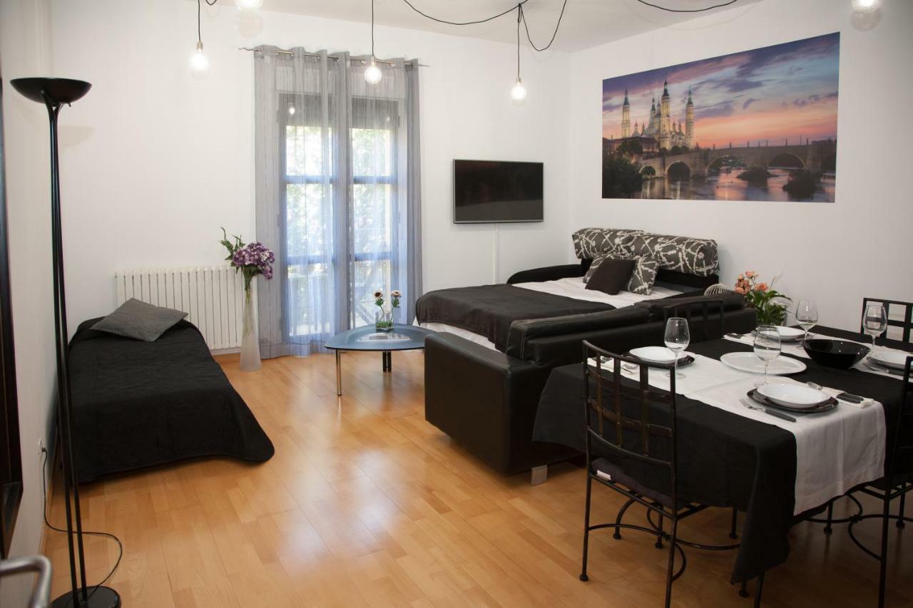 Dean Dos Catedrales Apartment Zaragoza Exterior photo